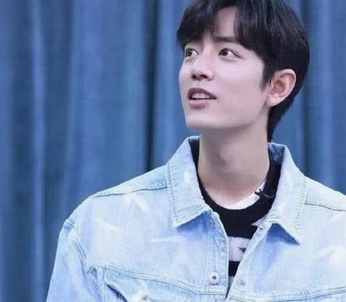 消防员坚守一线,幕后故事全解读 🔥守护生命的“火焰蓝”